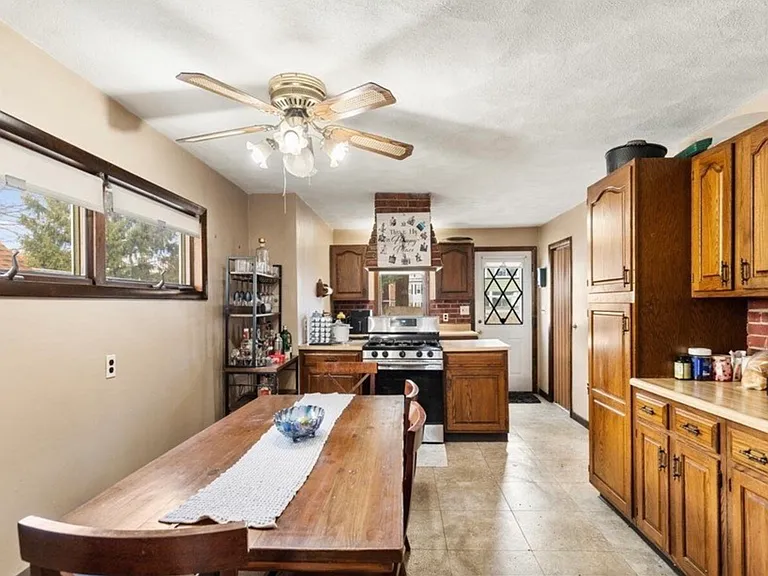 63 Woodville St #1 — Photo 3