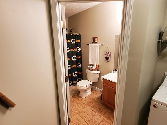 2nd image of 451 Cabernet Dr
