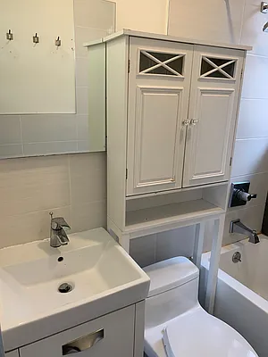 Rented by Cargon Realty | media 10