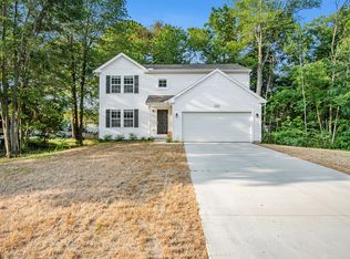 4477 Meadowlane Ct, Burton, MI 48519