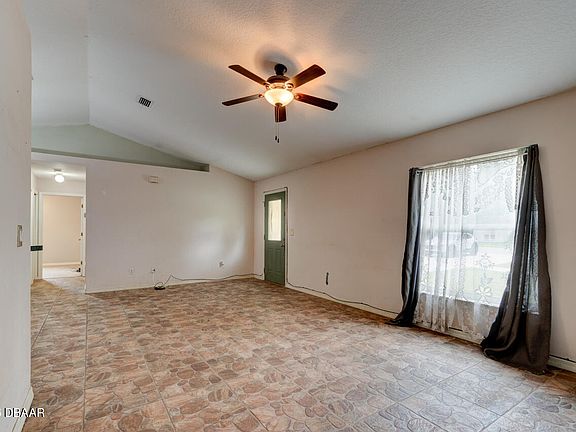 5th image of 421 S Blue Lake Ave