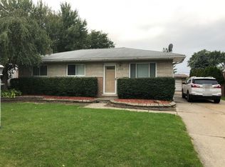 31039 Gardendale Dr, Warren, MI 48088