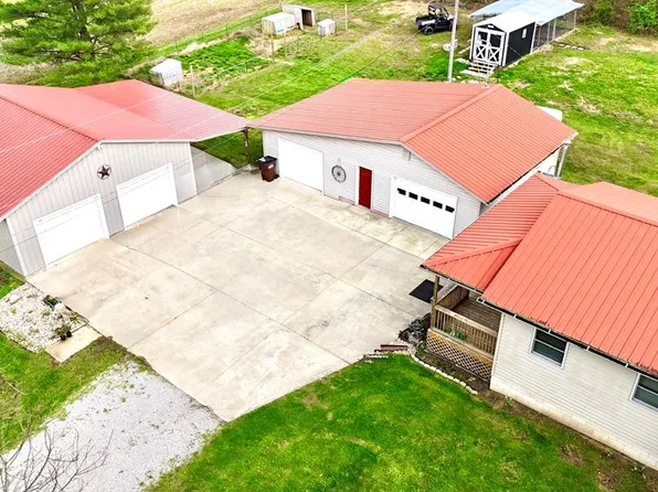 102 Eckhart Rd, Lucasville, OH 45648