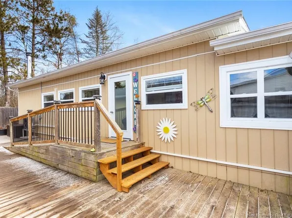20 Centennial Dr, Minto, NB E4B 3R9