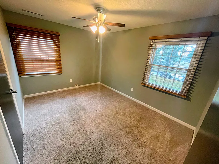 1278 Fort Dr — Photo 8