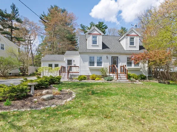 435 Old Post Rd, Walpole, MA 02081