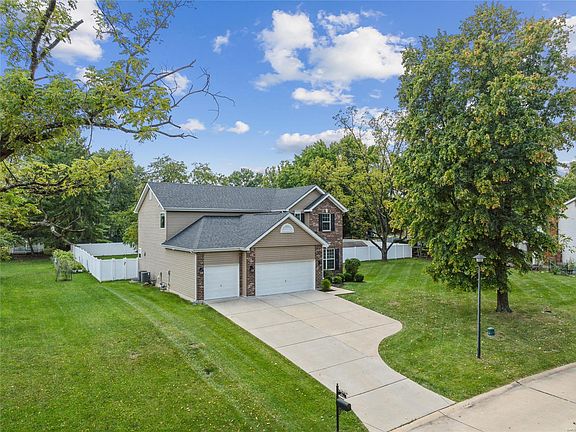 2nd image of 1504 Virginia Dr