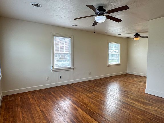 3rd image of 1809 Geffert Dr