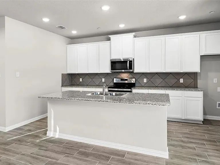 2820 Percheron Dr — Photo 11