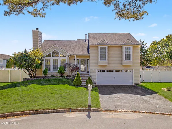 7 Lindner Lane, Howell, NJ 07731