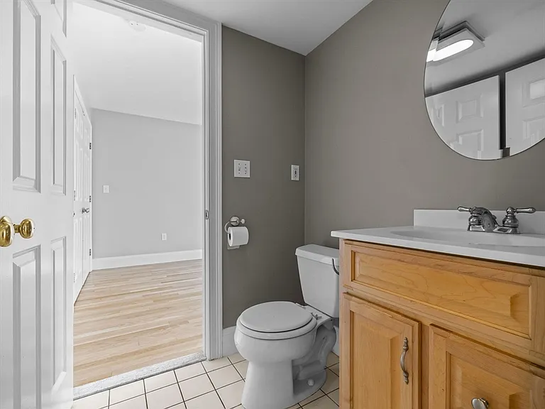 408 E 3rd St #5 — Photo 11