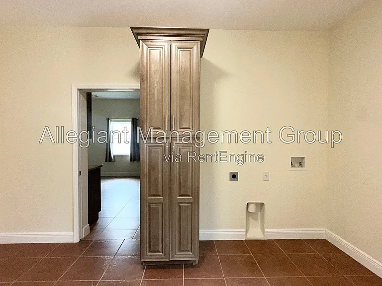 1287 Glendora Rd N — Photo 50