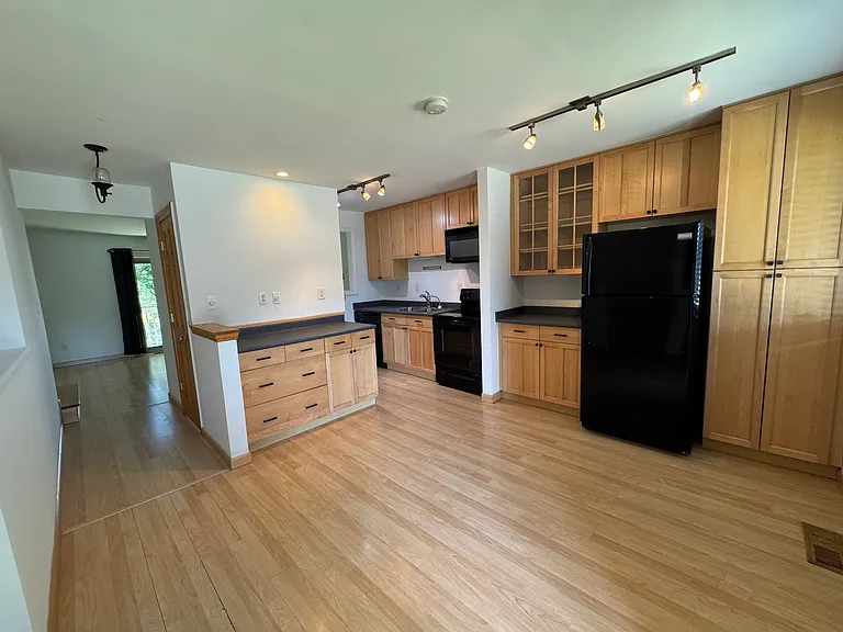7300 Bluewater Dr #5 — Photo 4
