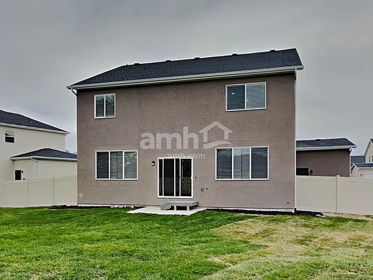 221 N Dry Creek Rd — Photo 30