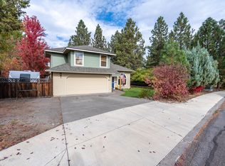 1410 SE Lostine Cir, Bend, OR 97702