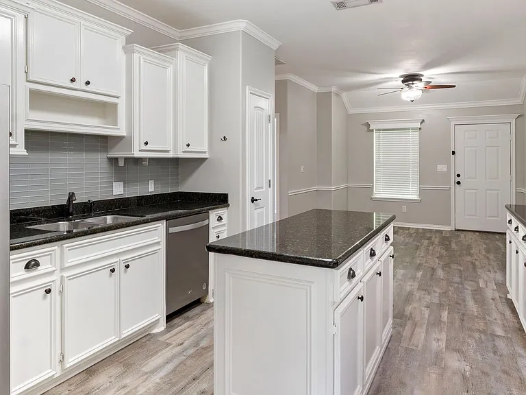 227 Greenleaf St — Photo 18