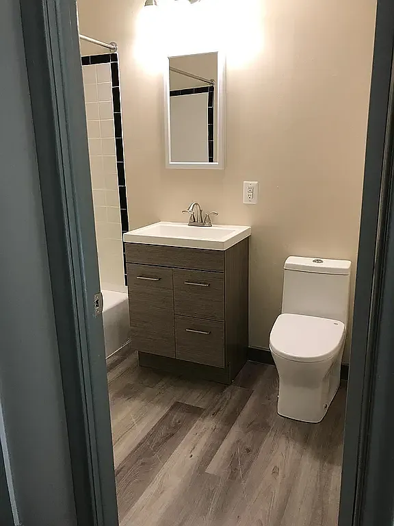 2 bed, 950 sqft, $1,600 — Photo 4