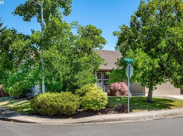 28 Honer Loop, Creswell, OR 97426