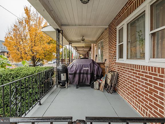 3rd image of 4747 Sheffield Ave