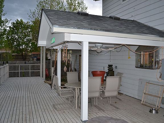 backyard deck w/roof end angle