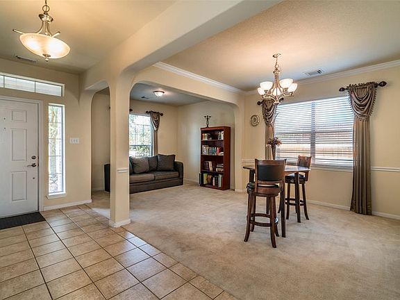 3rd image of 2721 San Marco Ln