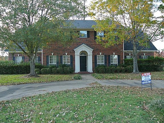 2nd image of 713 Pine Valley Dr