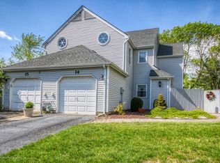 14 Frost Ct, Freehold, NJ 07728