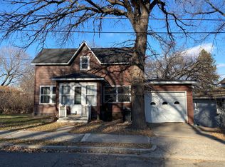 351 6th St SE, Valley City, ND 58072