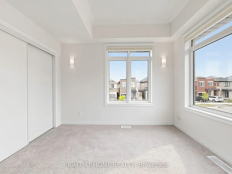 2046 Cameron Lott Cres — Photo 28