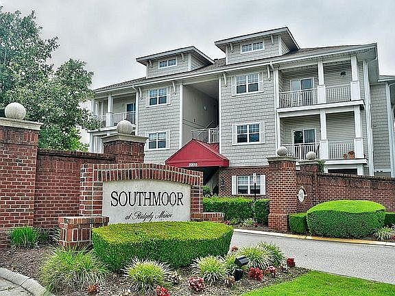 1st image of 5300 Warminster Dr Unit 206