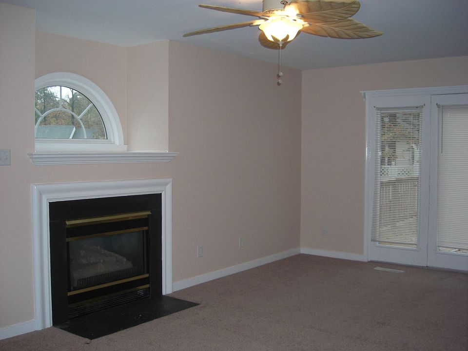 2nd image of 9901 Oldbern Ct