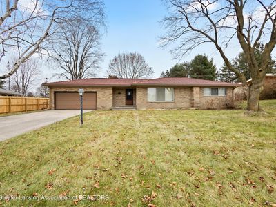 325 Woodhaven Dr, Lansing, MI, 48917