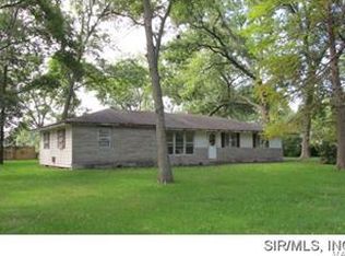 470 North St, Carlyle, IL