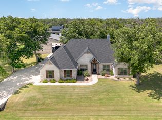 3011 Skyhawk Dr, Granbury, TX 76049