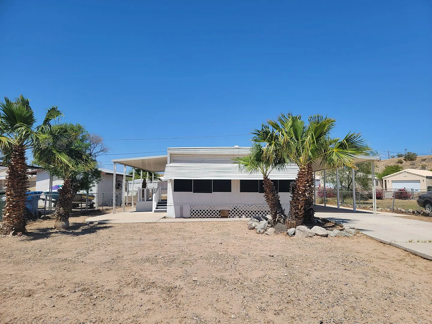 2 Bedroom Manufactured Home in Bullhead City — Photo 1