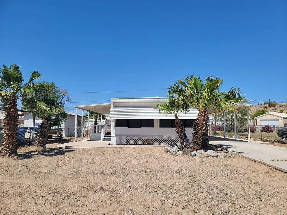 1095 Navajo Dr