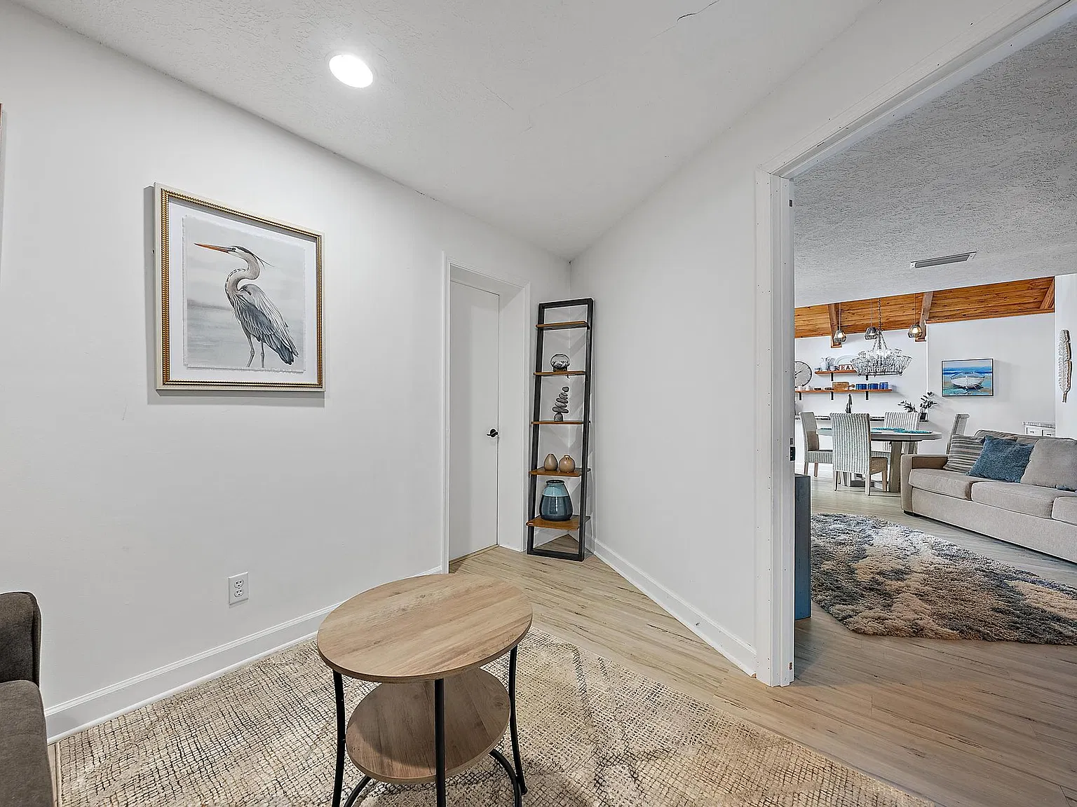 2 bed, 1160 sqft, $4,500 — Photo 3