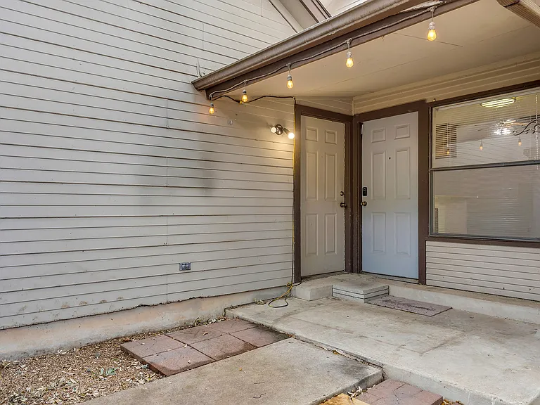 3003 W Slaughter Ln #B — Photo 17