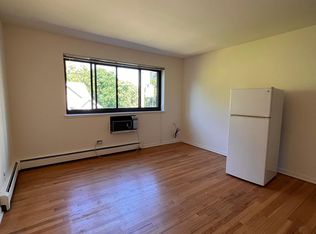 538 W Roscoe St #1, Chicago, IL 60657