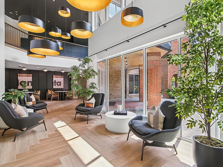 Avana on Main — Photo 4