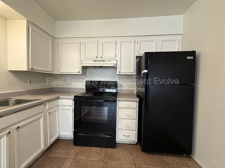 1905 N Center St #1 — Photo 7