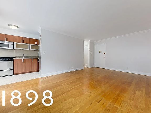 3rd image of 135 W 96th St APT 13D