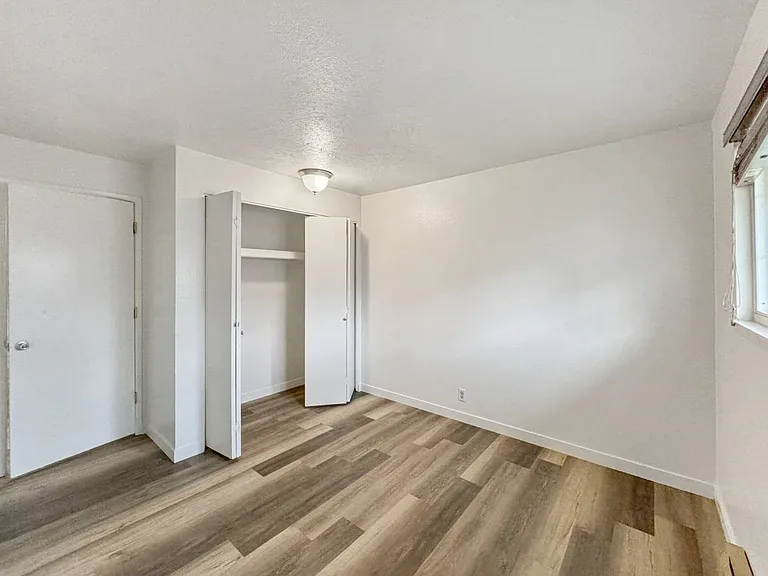 3454 Chiefs Ct NE — Photo 4