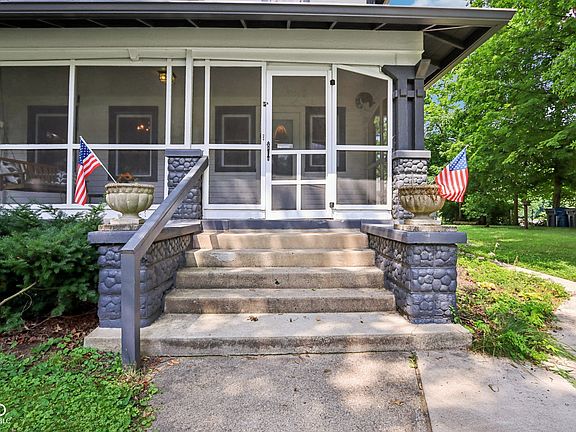 5th image of 1185 N 10th St