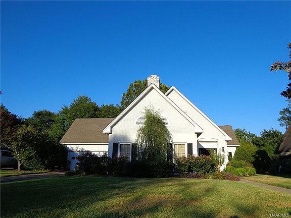 2nd image of 2609 Old Orchard Ln