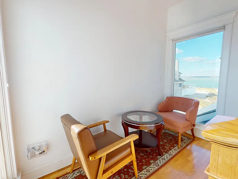 750 Dune Rd — Photo 23