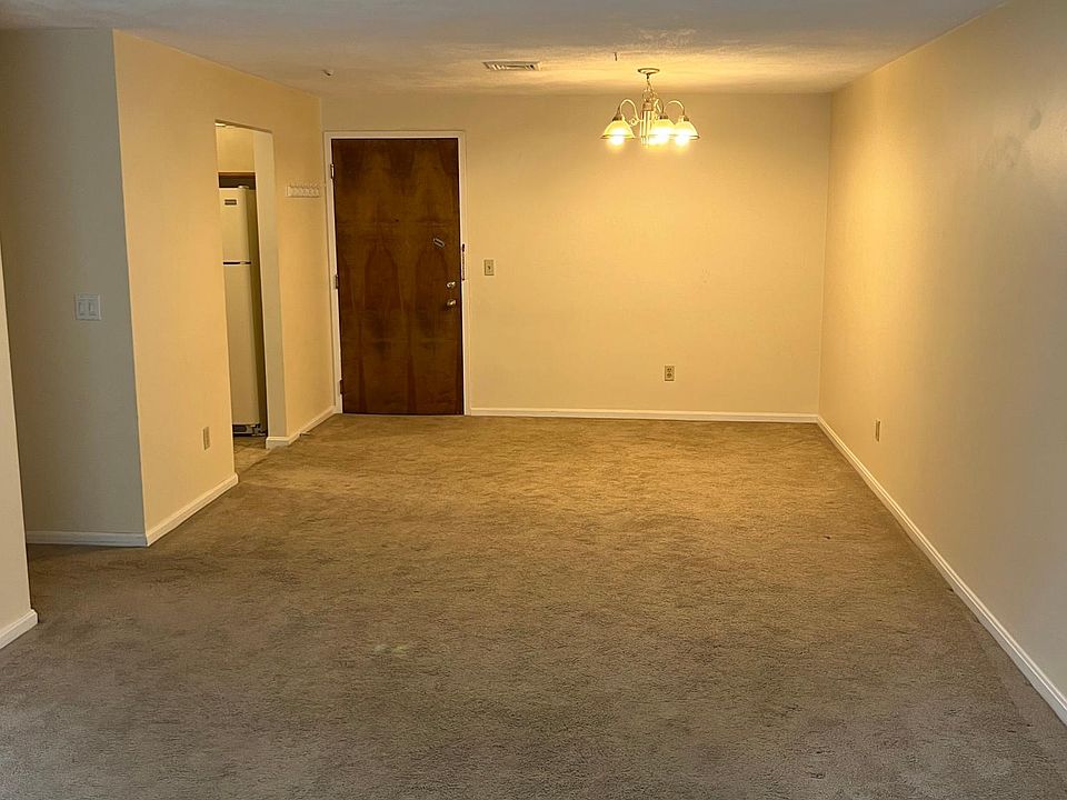 1st image of 6 Heritage Village Dr #306