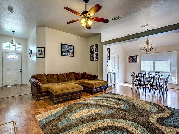 3rd image of 7813 Briarstone Ct