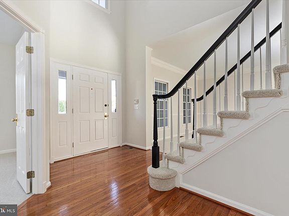 4th image of 43870 Ludlum Ct