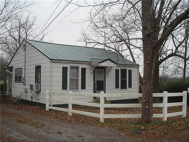 1st image of 119 Maple St